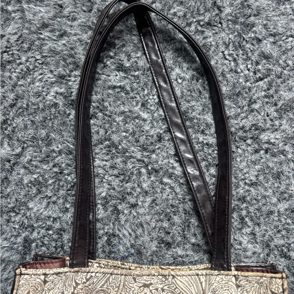 Elegant brown and Cream Tote Bag - Picture 4 of 13